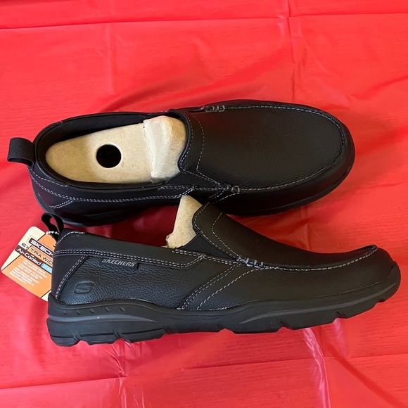 Skechers Loafers-NWT - Picture 3 of 5